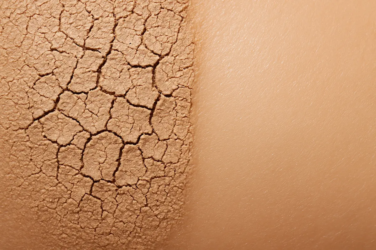 چرا کرم پودر کیکی می‌شود؟